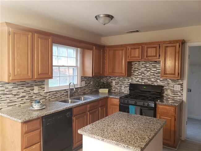 Building Photo - 720 Welford Rd NW