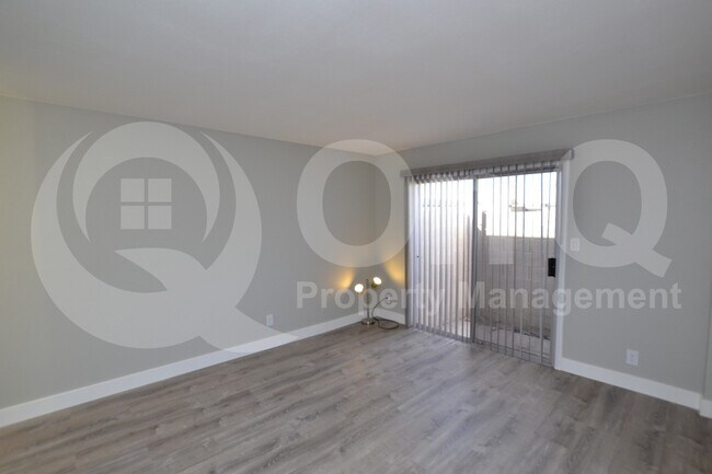 Foto del edificio - 518 S Allred Dr