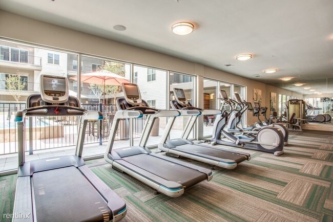 Foto del edificio - 8277 Walnut Hill Ln
