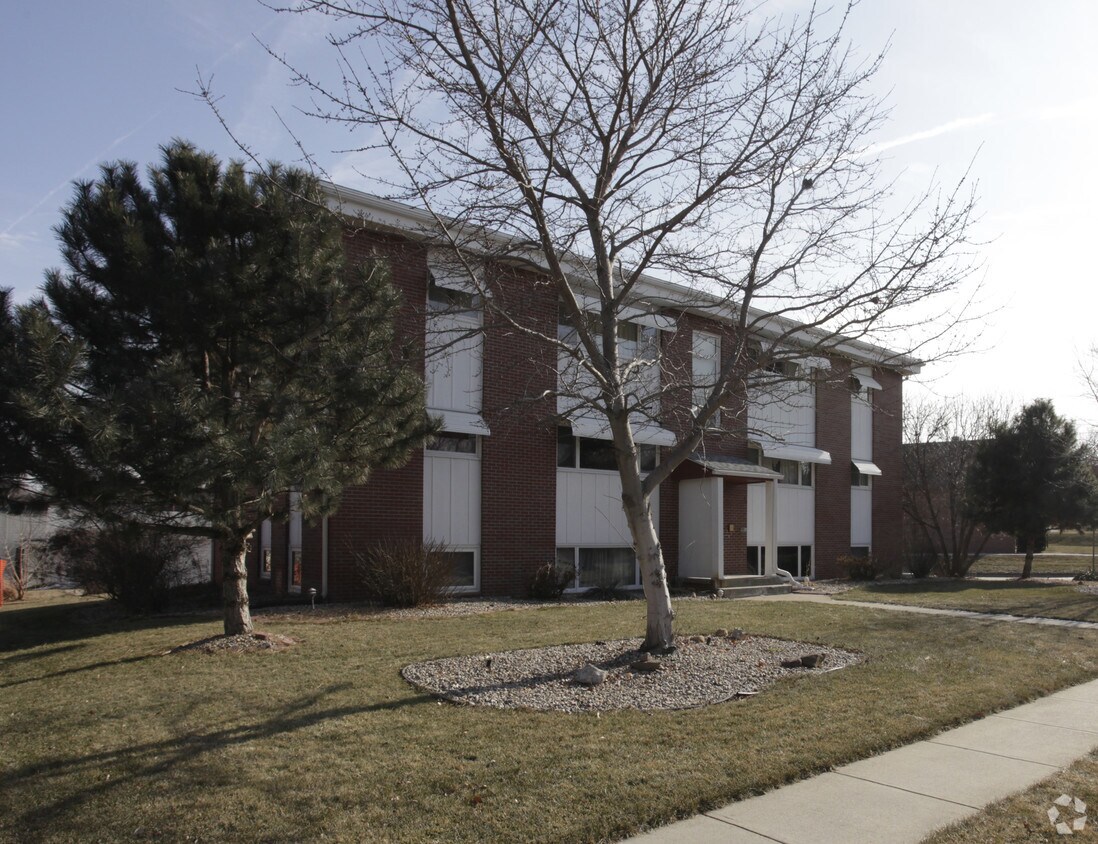 Building Photo - 2655 N 93rd St