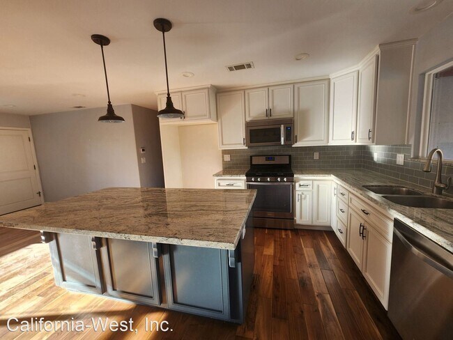 Building Photo - 3 br, 2 bath House - 1886 Vicente Drive