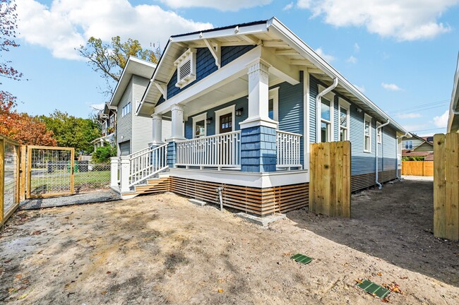 Building Photo - 1224 Waverly St