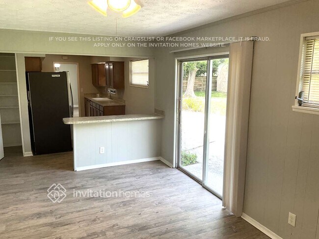 Foto del edificio - 4633 Waverly Ln