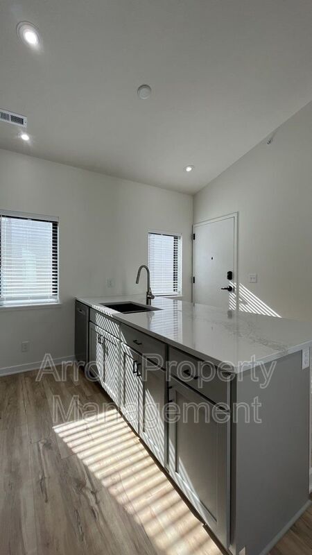 Foto del edificio - 2230 R St