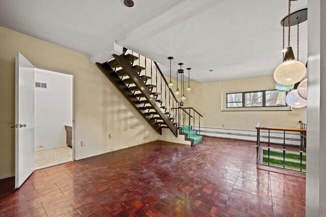 Foto del edificio - 100 Leonard Rd
