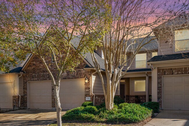 Foto del edificio - 1742 Pepper Hill Ln