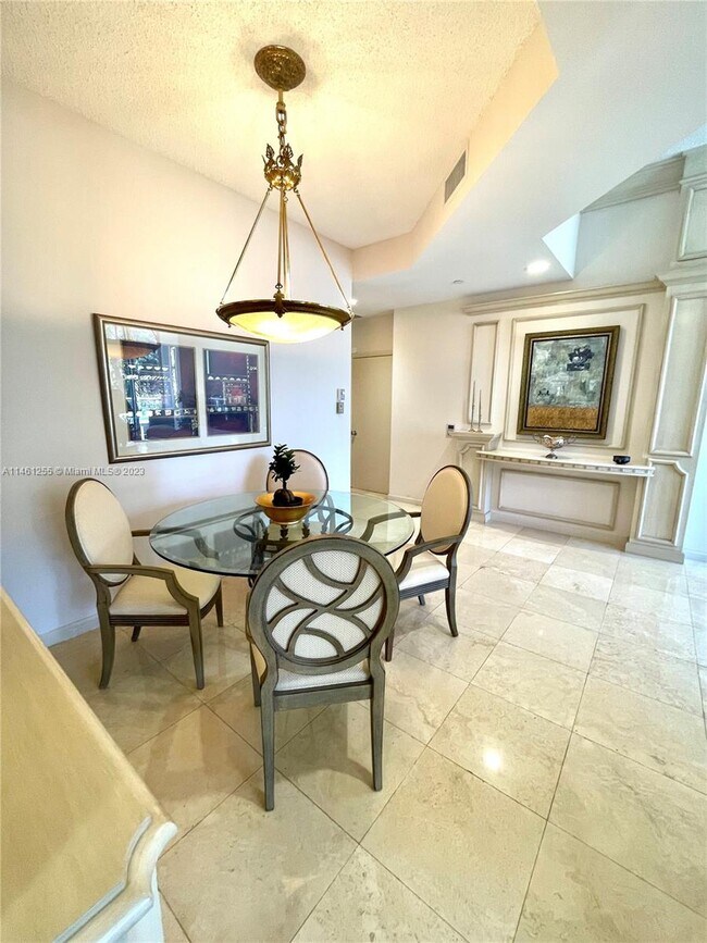 Building Photo - 21205 Yacht Club Dr