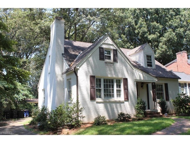 Foto del edificio - 424 Lynn Ave