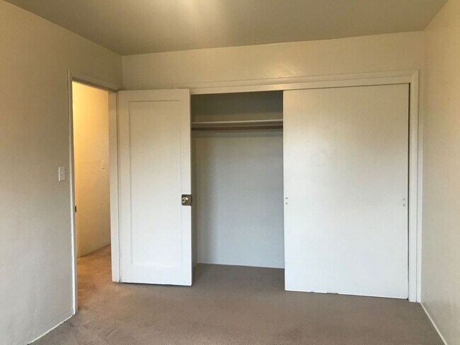Foto del edificio - Duplex ~ Albany ~ Pet Friendly
