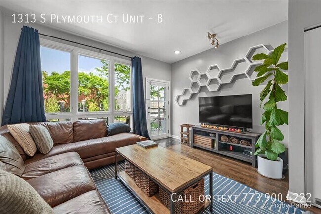 Foto del edificio - 1313 S Plymouth Ct