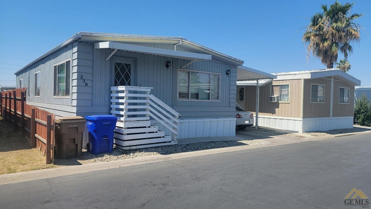 Foto principal - 6601 Eucalyptus Dr