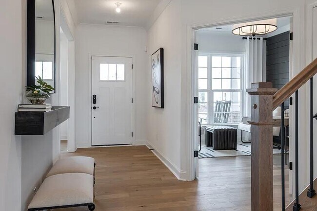 Foto del edificio - Modern 1BR – Limited Availability