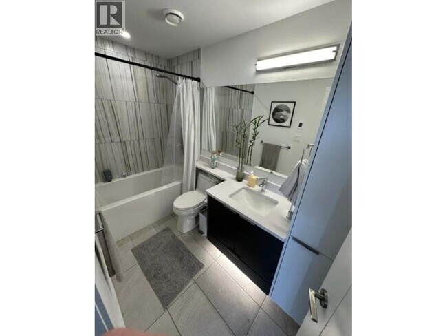 Photo du bâtiment - 11639-11227 227 St