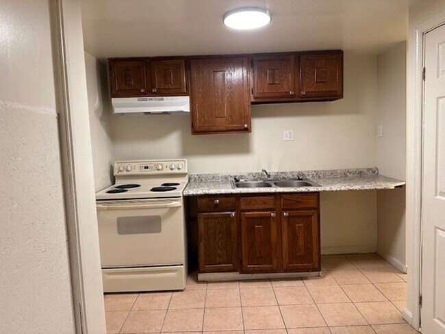 Foto del edificio - 1 Bedroom 1 Bath Apt Located In Harrisburg...