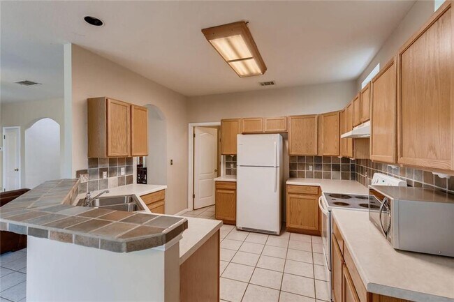 Foto del edificio - 8301 Red Willow Dr