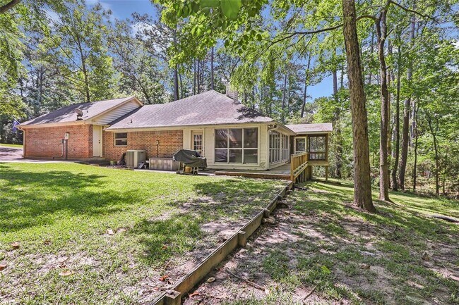Building Photo - 70 Fern View Ct