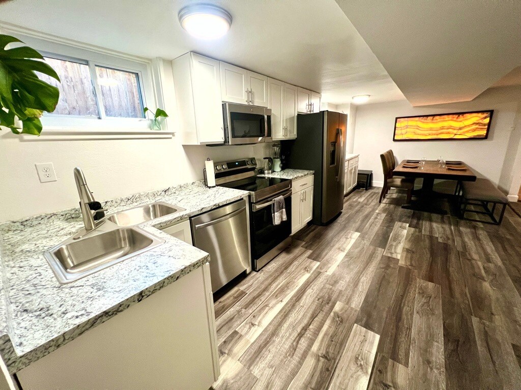 Foto principal - 1219 14th Ave