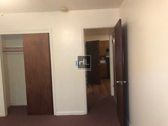 Foto del edificio - Great One Bedroom in Woodside, NY