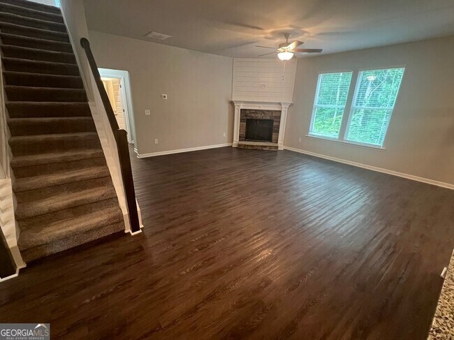 Foto del edificio - 50 Crabapple Ridge Dr