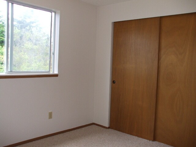 Foto del edificio - Reis (987 SW Barrington Dr)