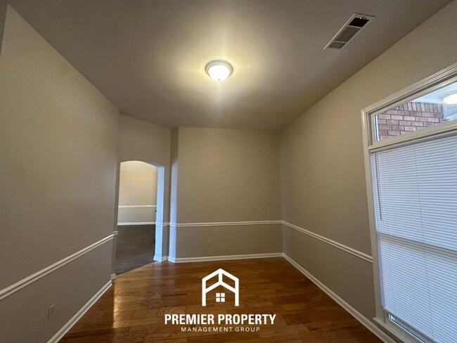 Foto del edificio - 8374 Kings Trail Cove