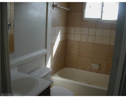 Bathroom - 1819 Tidewater Dr