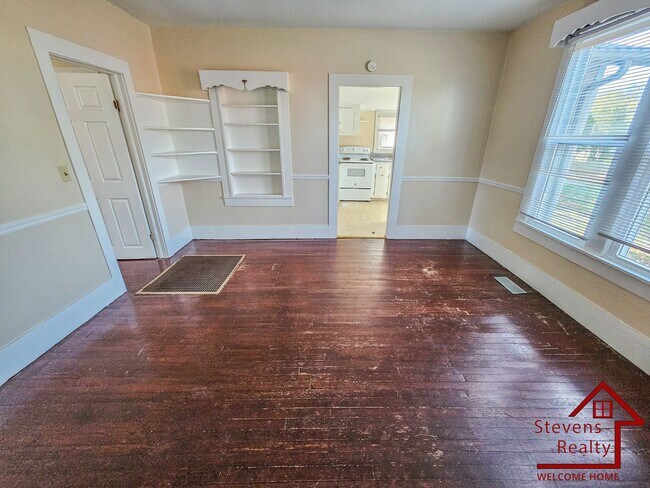 Building Photo - 249 Whitson Ave