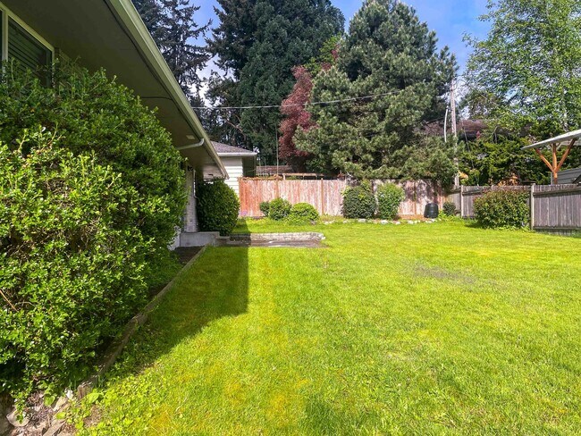 Foto del edificio - 1334 N 180th St