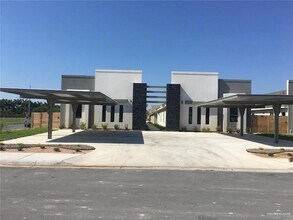 Building Photo - 2011 Stardust Ln