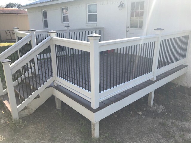 Foto del edificio - Walk to the Square or Campus! Location! Location! Location!