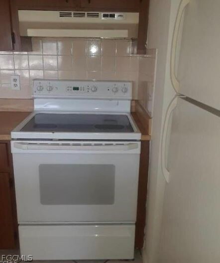 Foto del edificio - 13401 First St