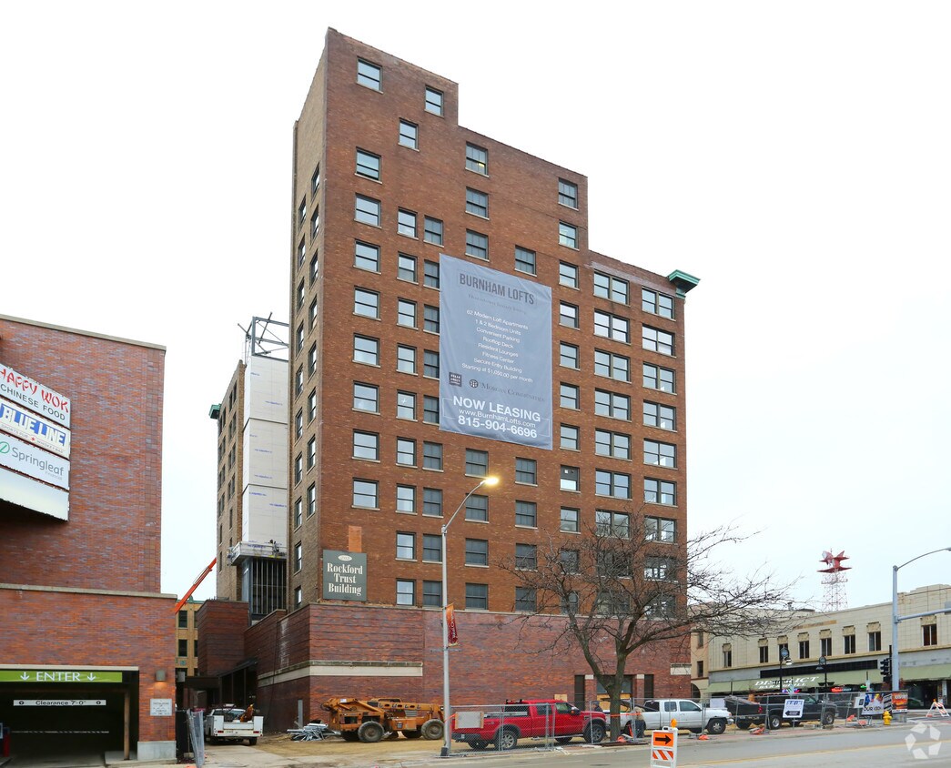 Burnham Lofts Apartments in Rockford, IL