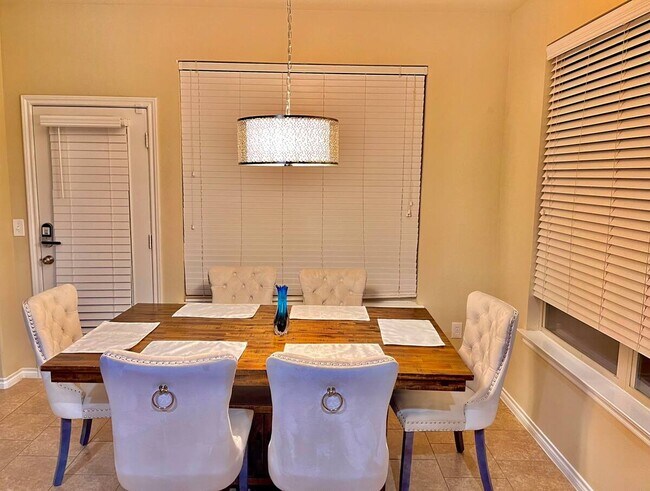 Foto del edificio - 3329 NW 177th St