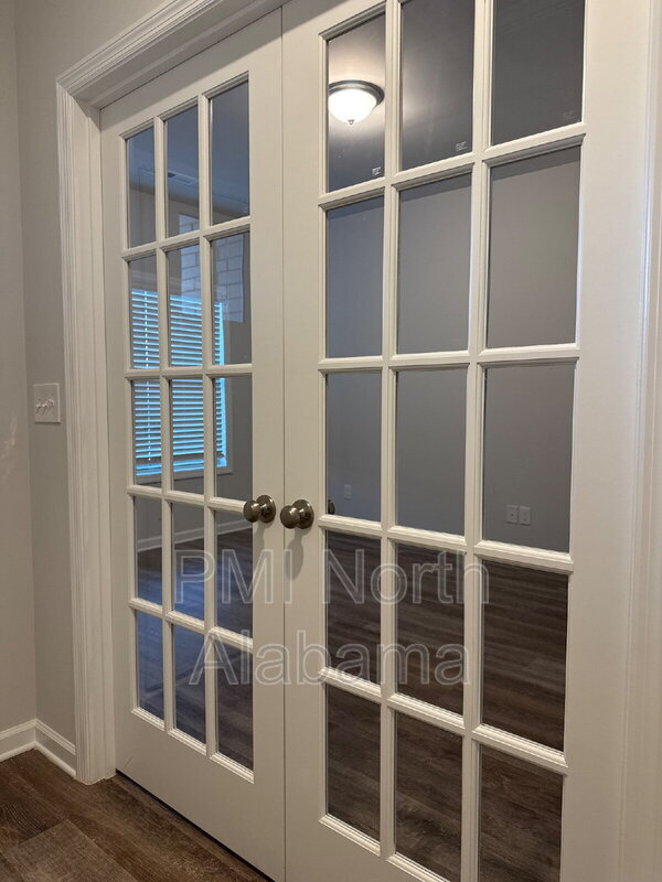 Foto del edificio - 102 Ranna Dr