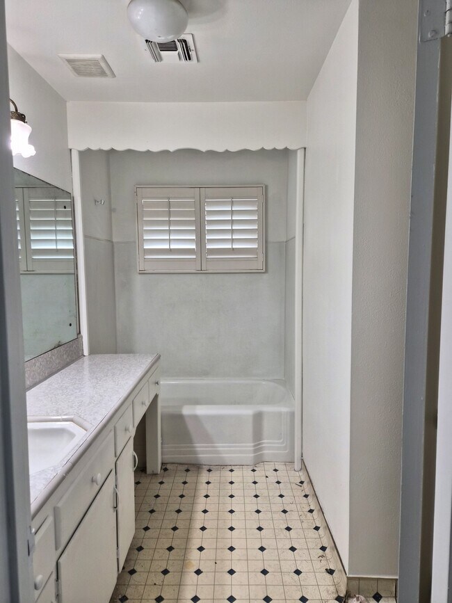 Building Photo - 1949 14th Ave