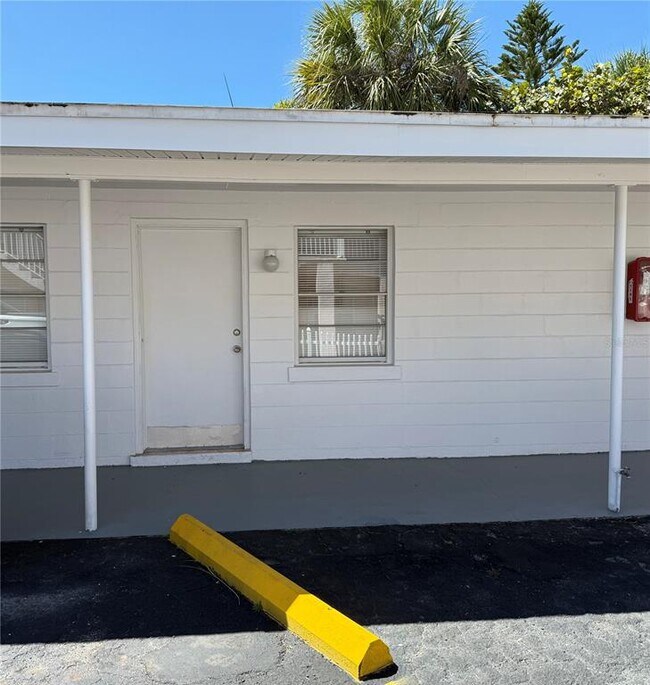 Foto del edificio - 551 73rd Ave