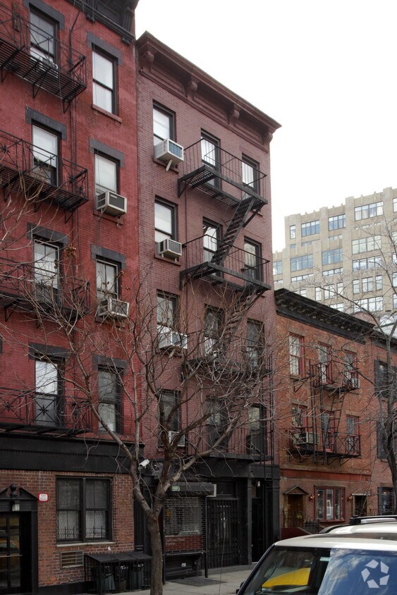 Primary Photo - 61 Sullivan St