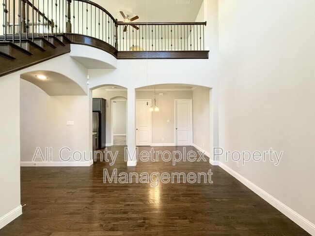 Building Photo - 950 Dartford Dr