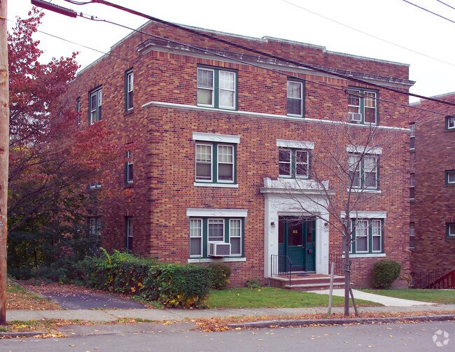 5965 Greenleaf St, Quincy, MA 02169 Apartments in Quincy, MA