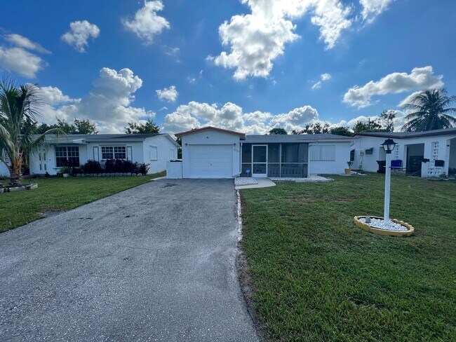 Building Photo - Oakland Villa Senior Community- 2 Bedrooms...