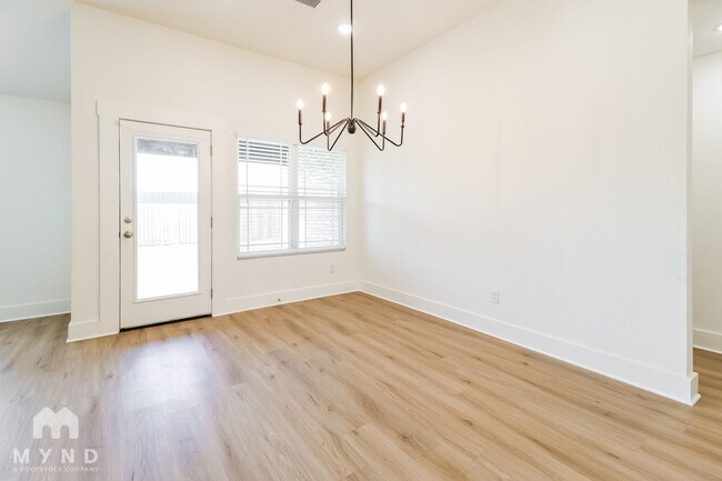 Foto del edificio - 1020 Autumn Royal Ave