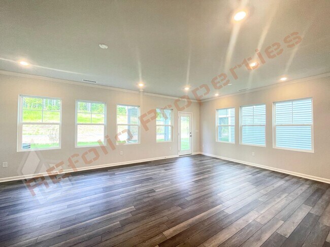 Foto del edificio - Brand new 3-bedroom, 2.5-bath home in Edge...