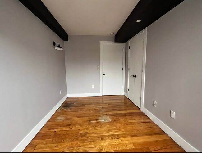 Foto del edificio - 186 Lenox Rd