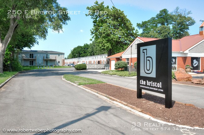 Foto del edificio - The Bristol - Sophisticated Apartment Living