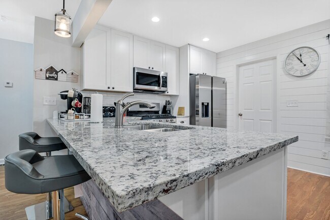Foto del edificio - 1296 Diamond Ave SE