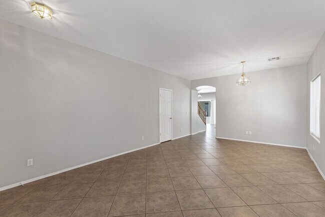 Foto del edificio - Large two story home in San Tan Heights!