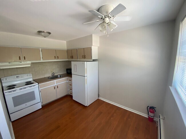 Eat In Kitchen - 335 E Lancaster Ave