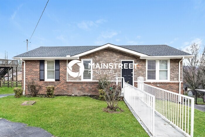 Foto principal - 4 Bedroom Pet-Friendly Home in NASHVILLE, ...