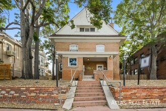 Building Photo - 1220 Corona St