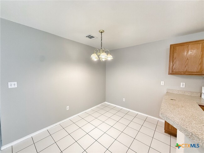 Building Photo - 2754 FM1044